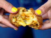 Συνταγή για παιδικό πάρτι: Mac and Cheese μπουκιές