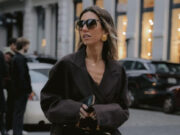 Τα ογκώδη σκουλαρίκια πρωταγωνιστούν αυτή τη στιγμή στο street style