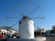 Η Πάρος είναι από τους φθηνότερους προορισμούς για το Πάσχα!