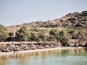 Αποθέωση του «travel» για το «Μοnastiri beach bar»