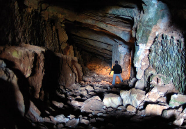 arxaia-latomeia-paros