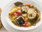 Λαβράκι με λαχανικά