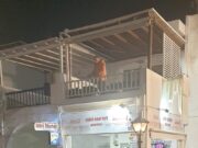 Η Πάρος εκμεταλλεύεται στο έπακρο τη δημοφιλία της από τις τηλεοπτικές παραγωγές