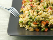 Μελιτζανοπίλαφο: Το φαγητό που κρύο είναι μάλλον καλύτερο!