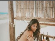 Η Ηλιάνα Παπαγεωργίου topless στα Κουφονήσια