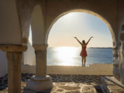 Παρουσίαση της Πάρου στο Action24 (ΒΙΝΤΕΟ)