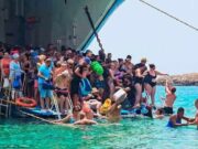 Επέστρεψε στον Μπάλο η πλωτή εξέδρα για την ασφαλή αποβίβαση των επισκεπτών