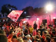 Πανζουρλισμός στην υποδοχή Λαμελά από τους οπαδούς της ΑΕΚ (Βίντεο)