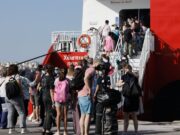 Άλλος για την Πάρο!