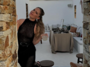 Glam dinner party με Ευγενία Νιάρχου στην Αντίπαρο