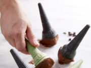 Παγωτό σοκολάτα με τριμμένο μπισκότο (χωρίς παγωτομηχανή)