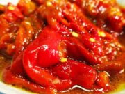 Κόλπο για να αφαιρέσουμε τη φλούδα της πιπεριάς