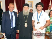 Στην Πάρο για τον εορτασμό της Παναγίας οι Γιάννης Βρούτσης και Θοδωρής Τσελίδης (φωτό – βίντεο)