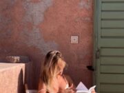 Η Κλέλια Ανδριολάτου με lingerie στη Σύρο