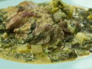 Αρνάκι φρικασέ με μυρωδικά αυγολέμονο