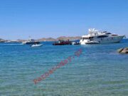 Εισροή υδάτων σε θαλαμηγό στον κόλπο της Νάουσας