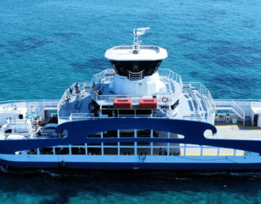 Μαγεύει το πρώτο αμφίπλωρο στη γραμμή Πούντα – Αντίπαρος (Βίντεο)