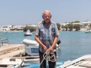 Το μπορτολίνο της Πάρου: ένας 93χρονος ψαράς μιλάει για το σπάνιο πια παστό ψαράκι