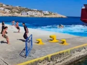 Οι «aponeristas» της Σικίνου “νίκησαν” τους λιμενικούς, αλλά έπεσαν τα πρώτα πρόστιμα (VIDEO)