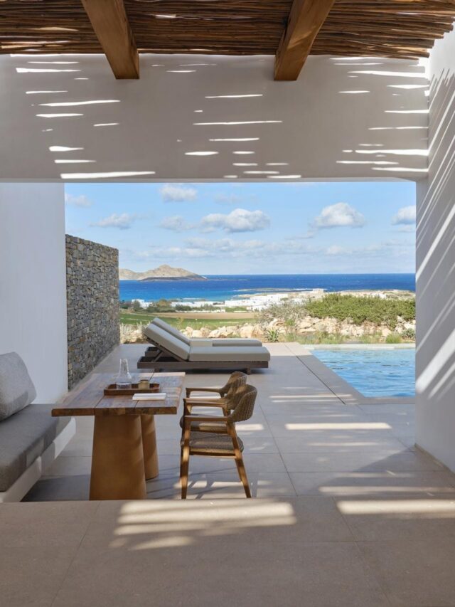 Orosea, Paros, Autograph Collection