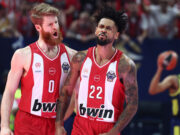 Πανάξια στον τελικό ο Ολυμπιακός, 79-61 τη Φενέρ