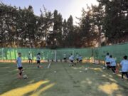 Τοποθέτηση συνθετικού τάπητα σε γήπεδα της Πάρου