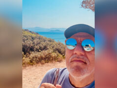 Απολαμβάνει τις ομορφιές της Πάρου ο Νίκος Πορτοκάλογλου