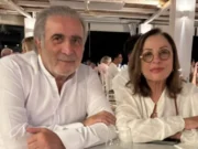 Στην Πάρο με τον Λάκη Λαζόπουλο η Χάρις Αλεξίου