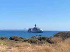 Το εντυπωσιακό γιοτ – παγοθραυστικό Ο3, στον όρμο του Δεσποτικού (ΦΩΤΟΓΡΑΦΙΕΣ)